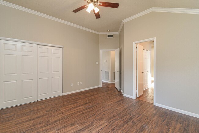 Building Photo - 7755 Springville Dr
