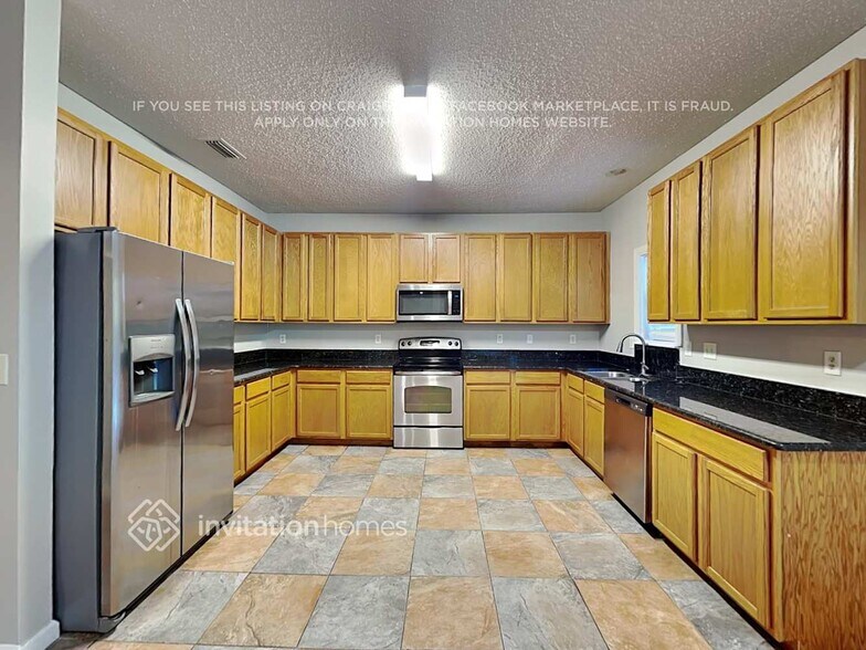 Building Photo - 12162 Autumn Sunrise Dr