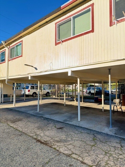 Building Photo - 1449 Marclair Dr