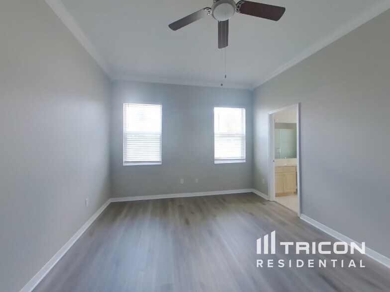 Building Photo - 5423 Braddock Dr