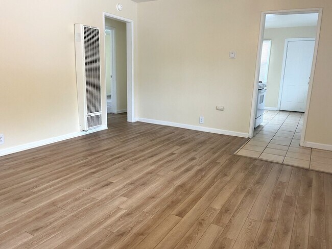 Building Photo - 32037-32041 Avenue E