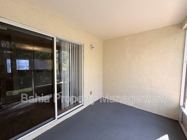 Building Photo - 5528 Carrollwood Key Dr