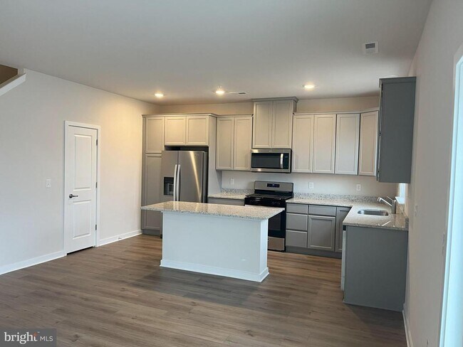 Building Photo - 9A Ford St