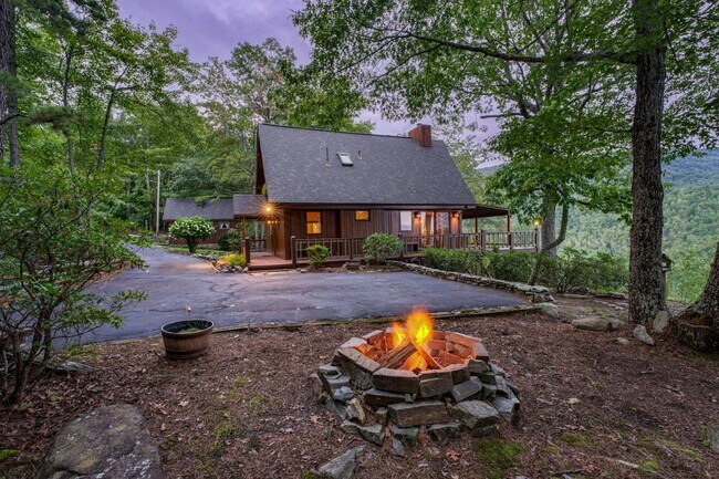 Building Photo - 402 Wilderness Dr