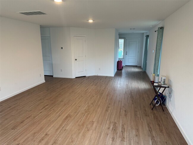 Building Photo - 18637 Cepagatti Dr
