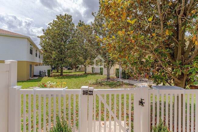Building Photo - 5095 Dominica Dr