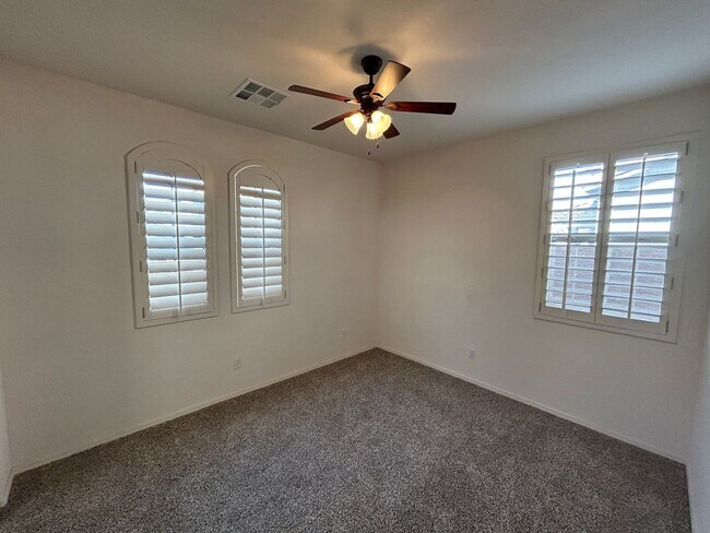 Building Photo - 11783 N 143rd Ave