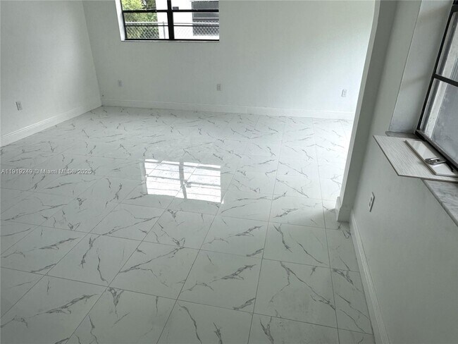 Building Photo - 10840 SW 222nd Dr