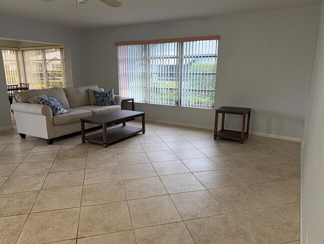 Building Photo - 14676 Canalview Dr