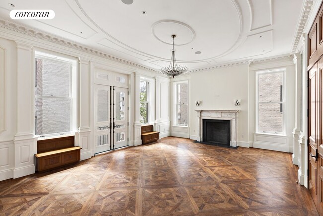 Building Photo - 4 E 64th St