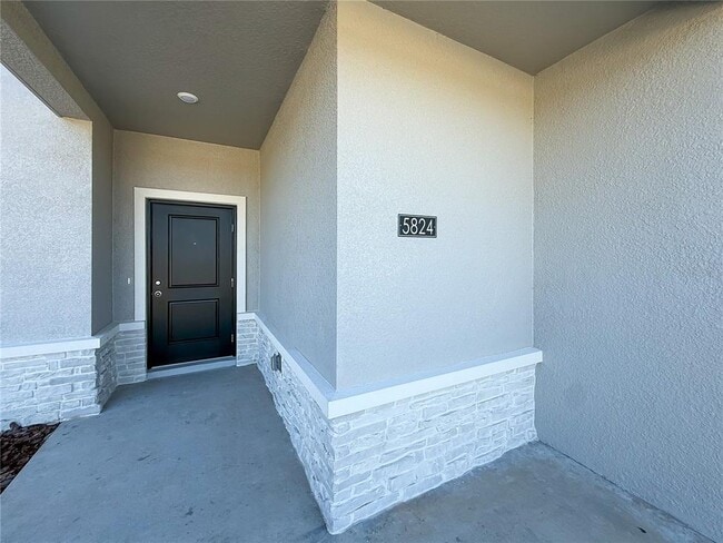 Building Photo - 5824 Meditation Dr