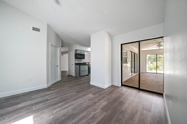Building Photo - “Spacious 3-Bed Retreat with Granite Elega...