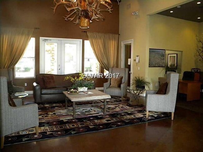 Building Photo - Convenient 1st Floor Condo in Gated Commun...