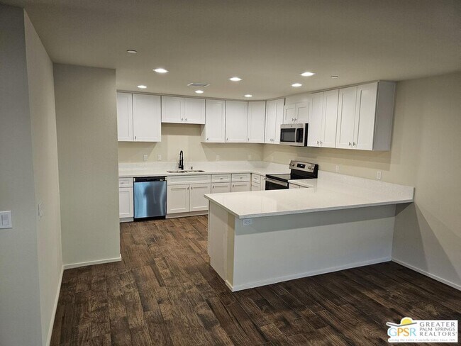 Building Photo - 13710 Cuyamaca Dr