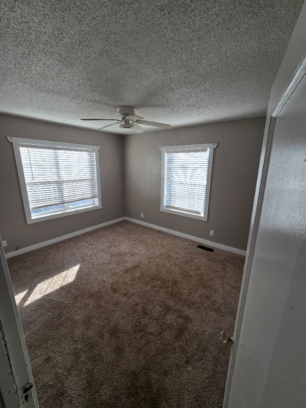 Building Photo - 1523 N Barta Ave