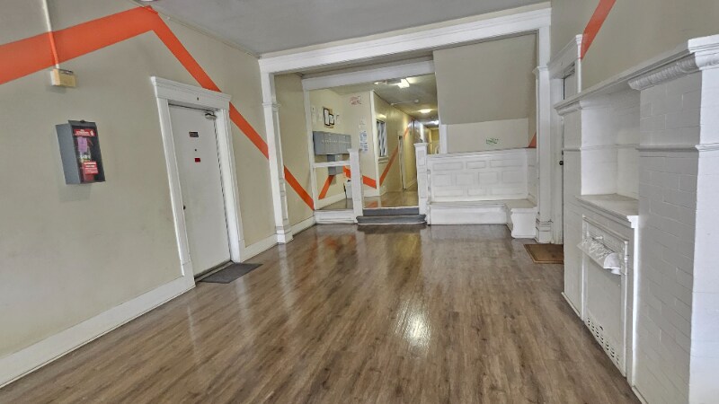 Building Photo - 743 S Burlington Ave