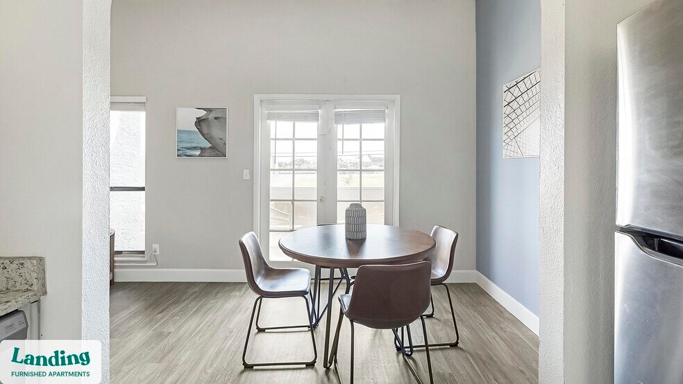 Building Photo - 5272 Tamarus St