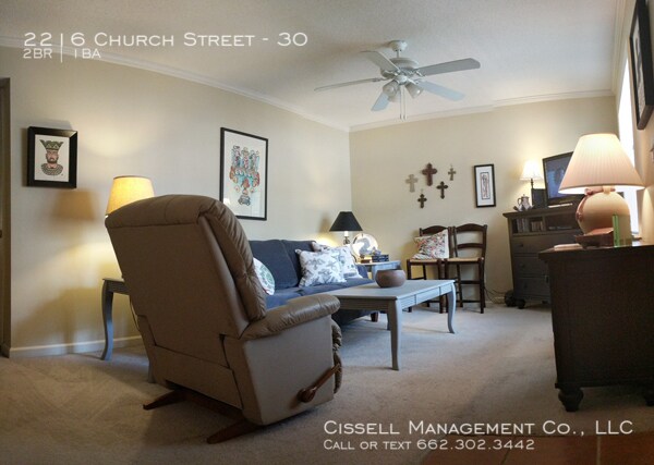 Building Photo - 30 Holly Hills