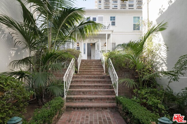 Building Photo - 407 Shirley Pl