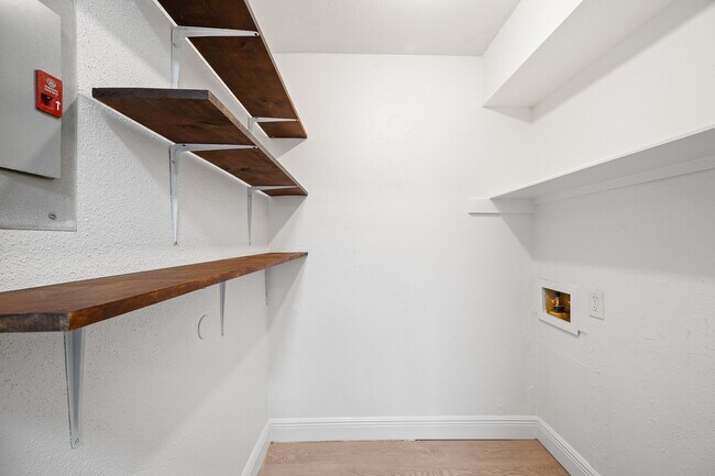 Building Photo - 10733 Braes Bend Dr