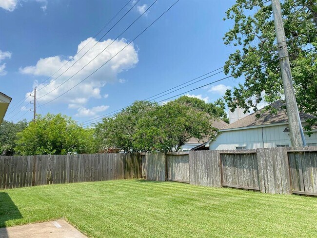 Building Photo - 4315 Palmer Plantation Dr