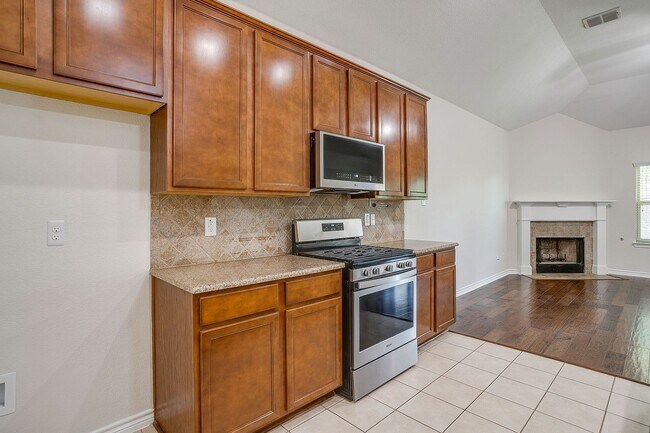 Building Photo - 3801 Weatherstone Dr