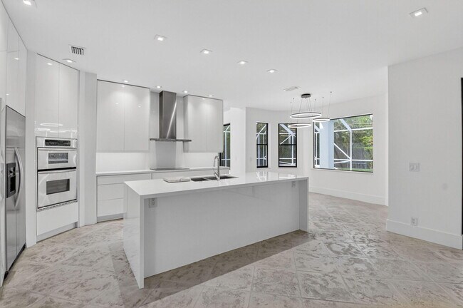 Building Photo - 11119 Blue Coral Dr