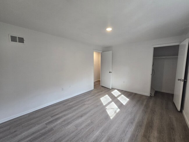 Building Photo - 2 Bedroom Townhome in Hempfield School district