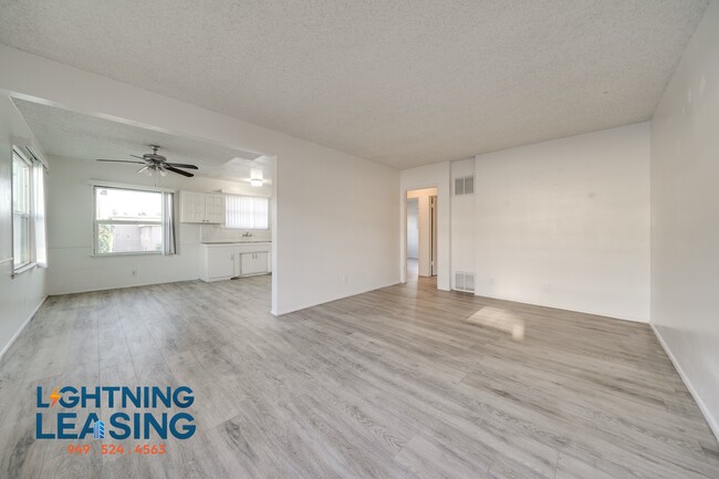 Building Photo - 14753 1/2 Vanowen-4B