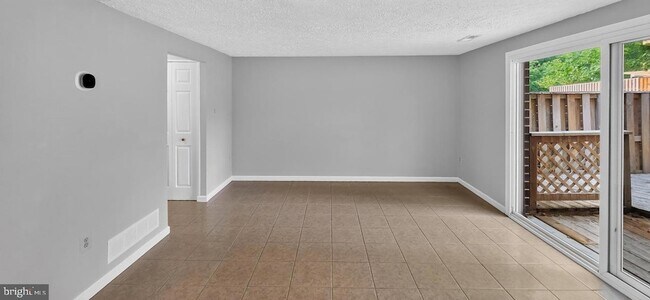 Building Photo - 6556 Pennacook Ct