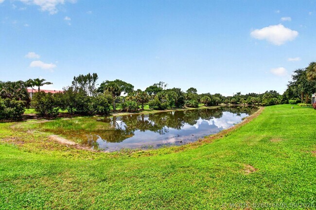 Building Photo - 12418 Crystal Pointe Dr