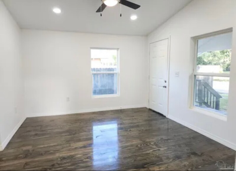 Building Photo - 213 Wilson Ave