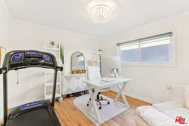 Building Photo - 665 Washington Blvd