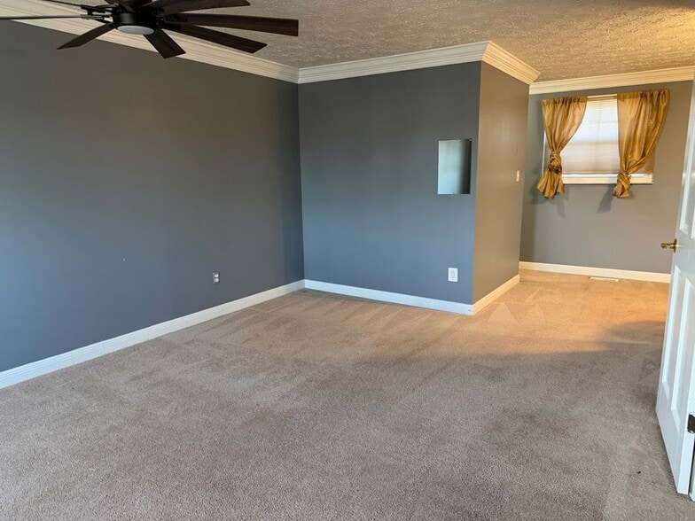 Building Photo - 10244 Farmington Ct