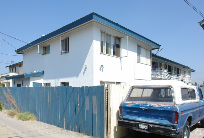Building Photo - Judy Anne Apartments