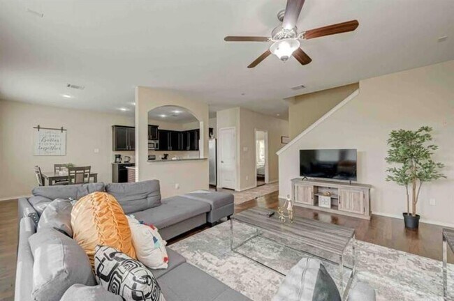Building Photo - 3630 Goldleaf Trail Dr