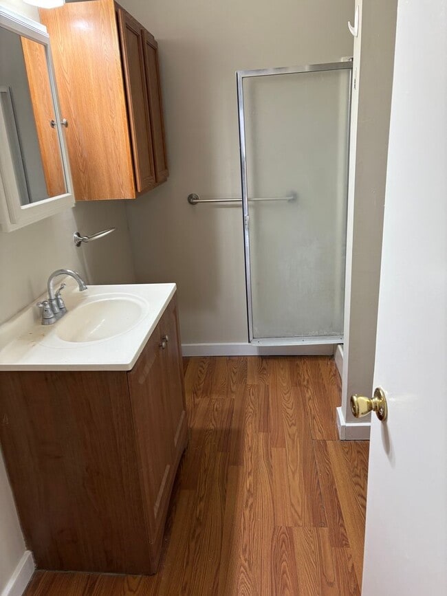 Building Photo - $1,895- ALL UTILITIES INCLUDED- BEAUTIFUL ...