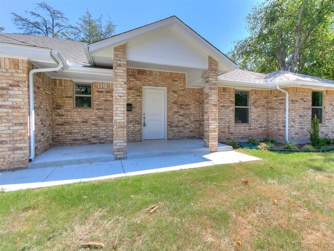 Building Photo - 501 Trenton Rd