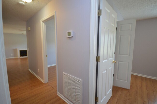 Building Photo - 5725 Stone Crystal Dr