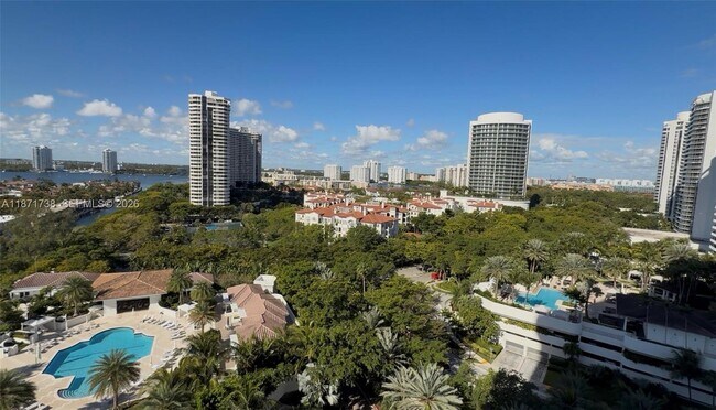 Building Photo - 2600 Island Blvd