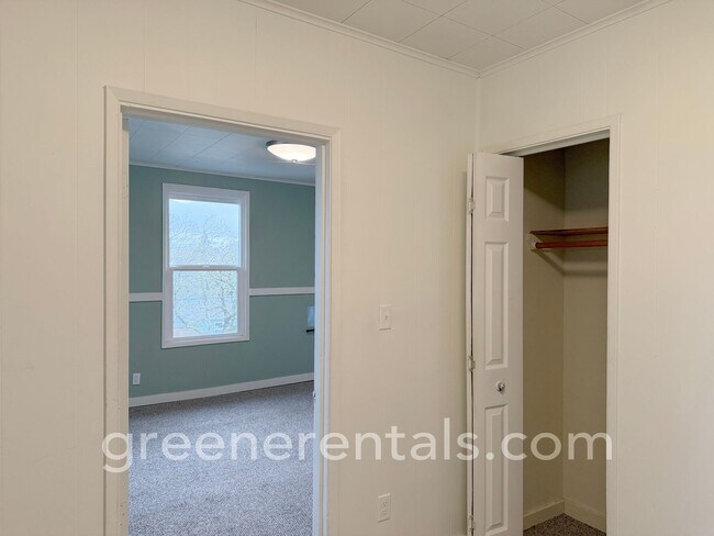 Building Photo - 119 20th Ave SE