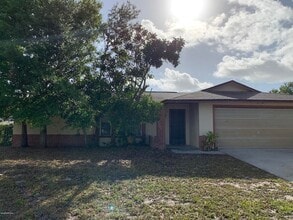 Building Photo - 609 Croton Rd