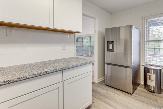 Building Photo - 332 Natalen Ave