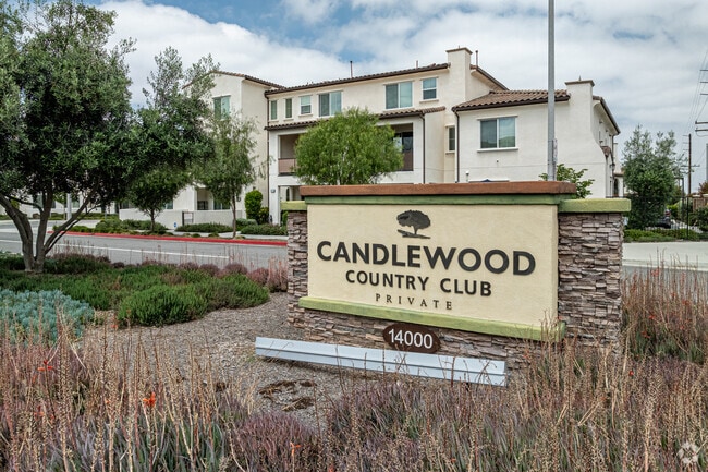 Building Photo - Candlewood Villas