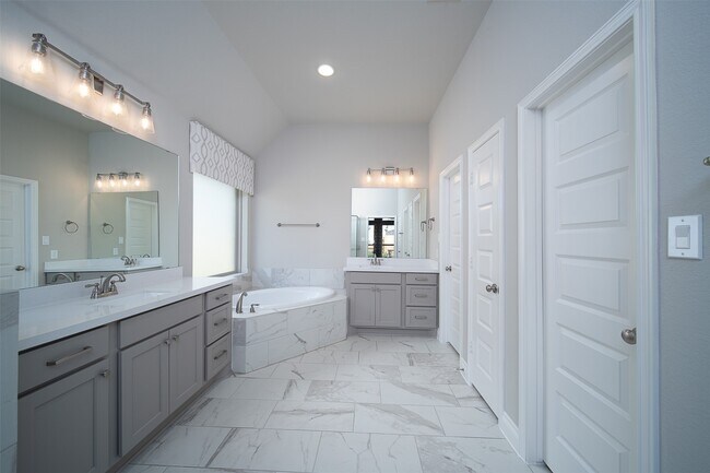 Building Photo - 8703 Azalea Crossing Ct