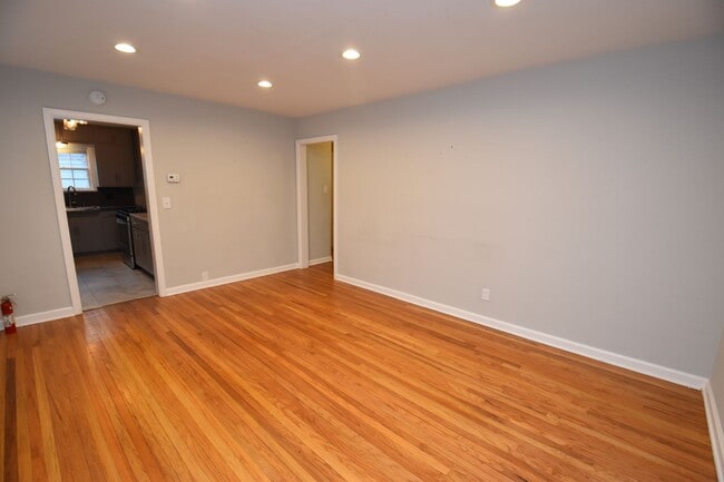 Building Photo - Upgraded South Bend IN home for rent. 2 bedroom 1 bath