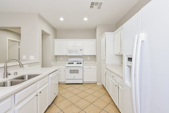Building Photo - 4044 Companionship Ct