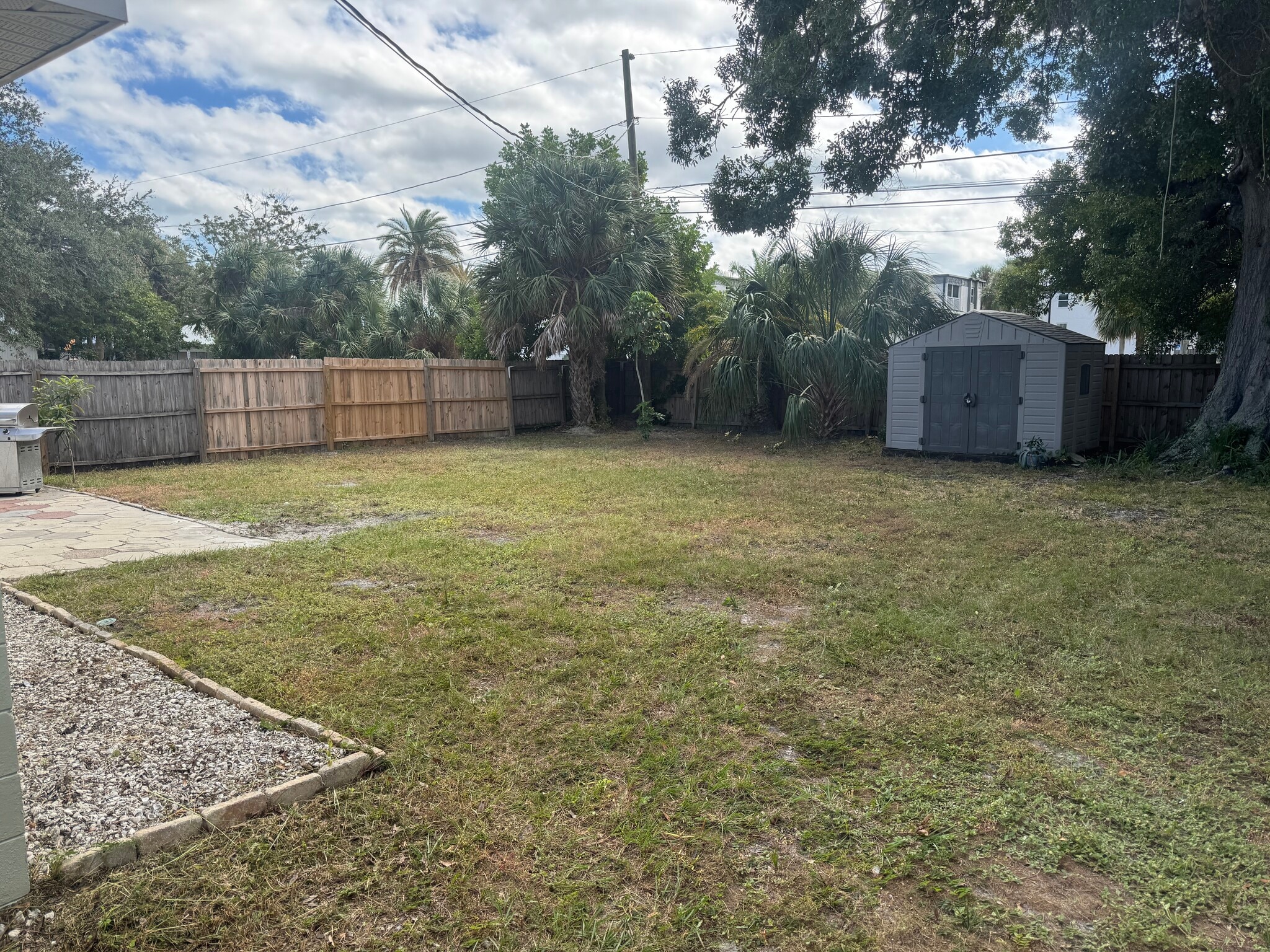 Building Photo - 438 80th Ave N