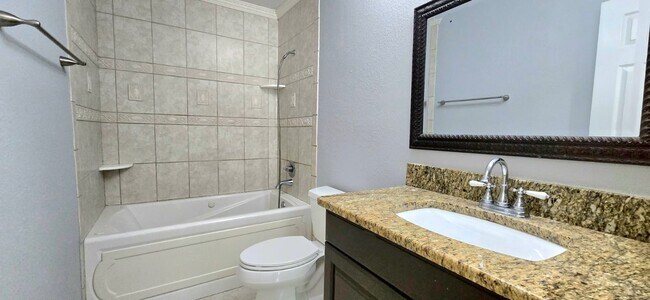 Building Photo - 1340 Paradise Ln