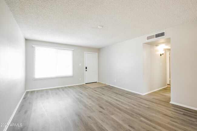 Building Photo - 3543 W Lupine Ave